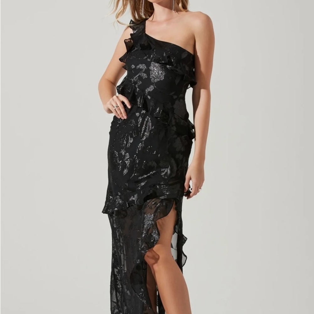Andrea One Shoulder Floral Maxi Dress